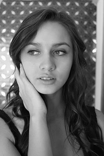Female model photo shoot of Edita Malich