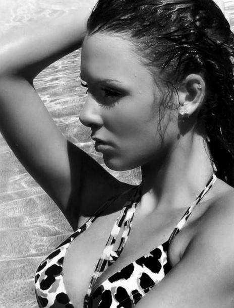 Female model photo shoot of Danielle Light