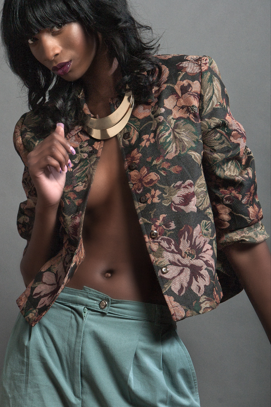 Female model photo shoot of Che Wanzer by weldon bond photography, wardrobe styled by Roderick Hawthorne