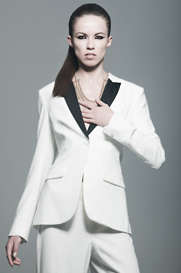 Female model photo shoot of Vivian Tai