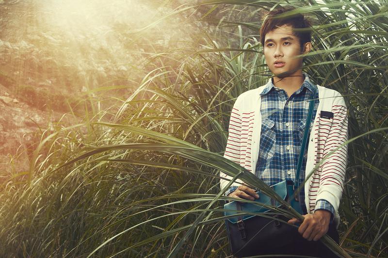 Male model photo shoot of Minh Tri in Vung Tau, Vietnam