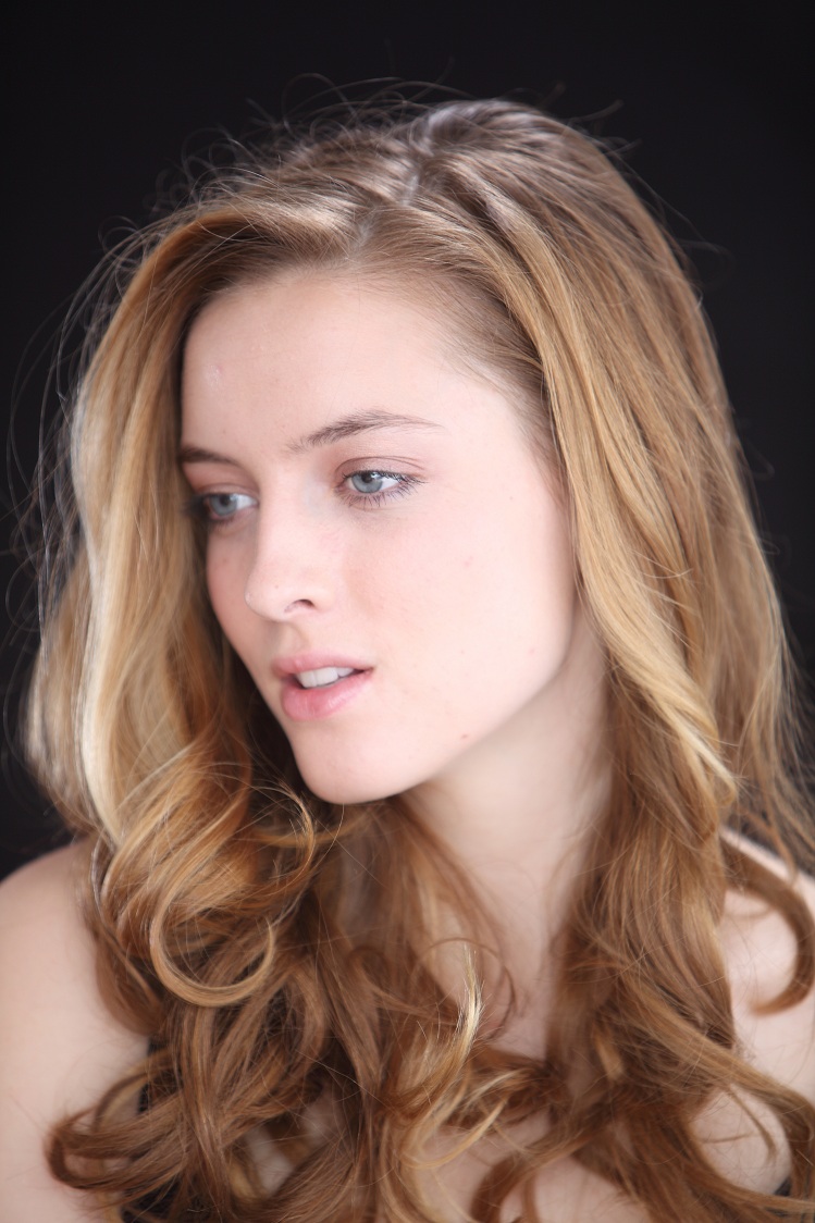 Female model photo shoot of Alisa M