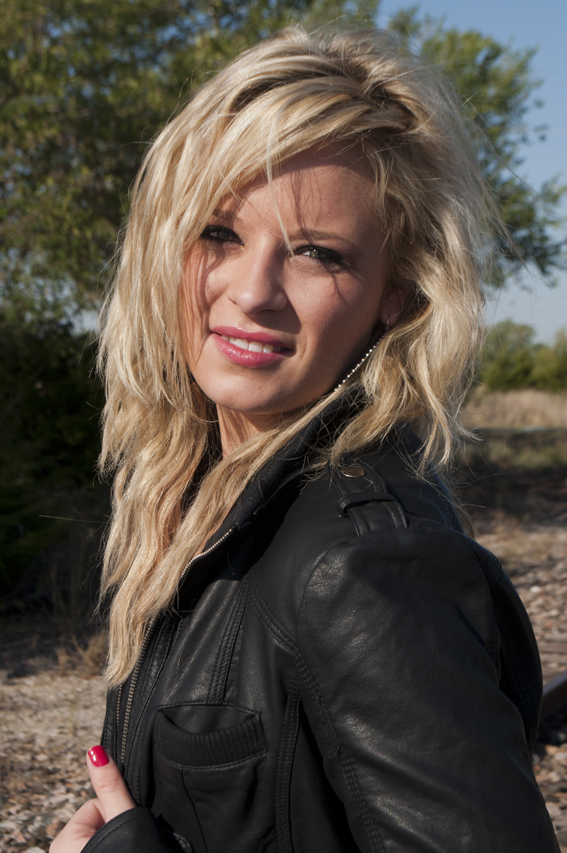 Female model photo shoot of Amanda Scott  by Justrite Photography