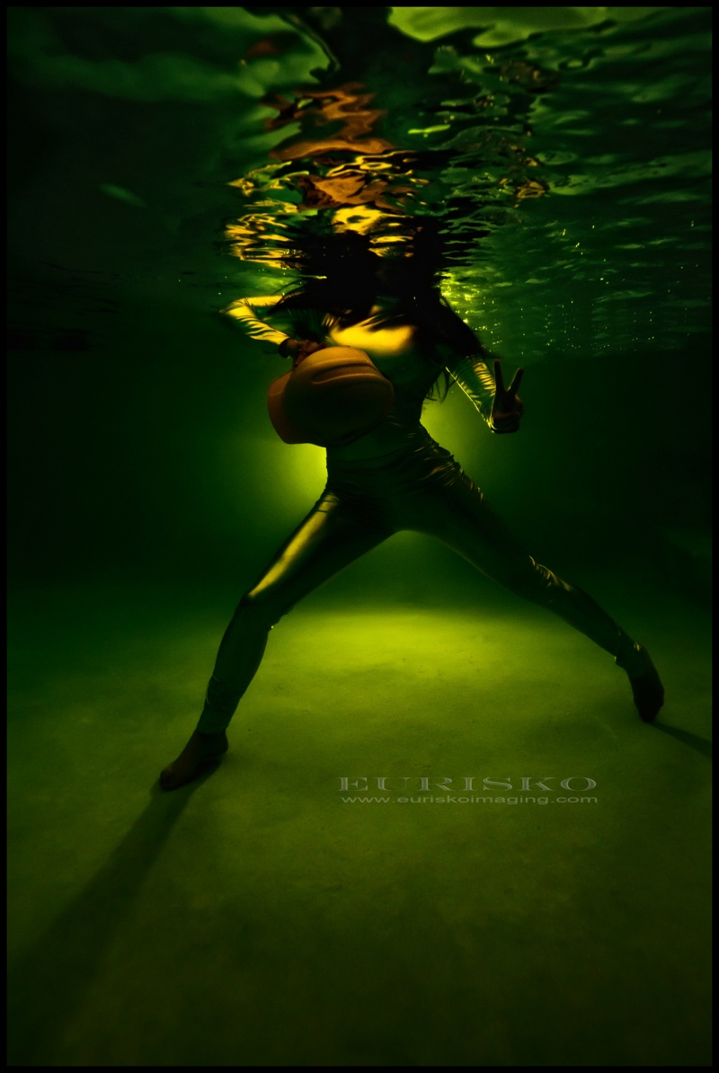 Male model photo shoot of eurisko  in wet