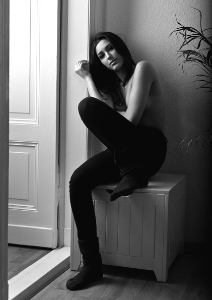 Female model photo shoot of Daniela Schleker