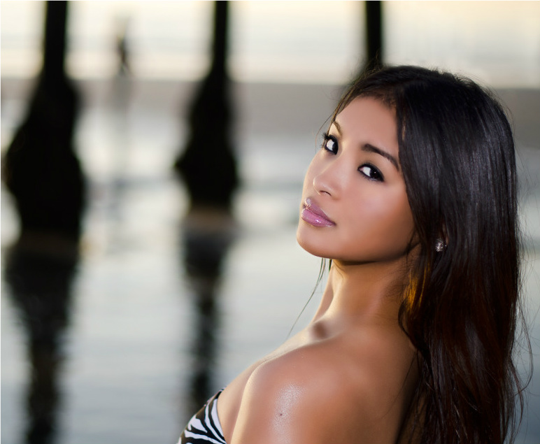 Female model photo shoot of Victoria Thi