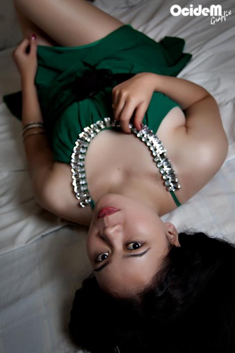 Female model photo shoot of jesica victoria