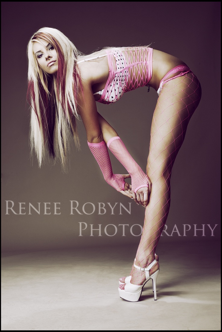 Female model photo shoot of Renee Robyn Photography in Edmonton