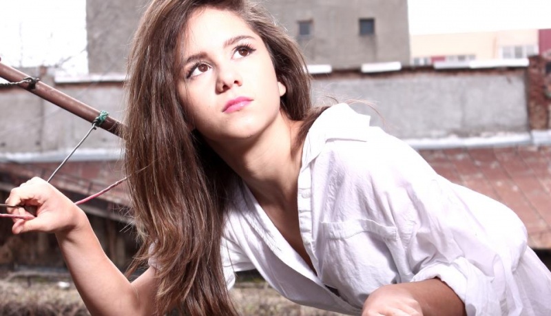 Female model photo shoot of Bianka Q