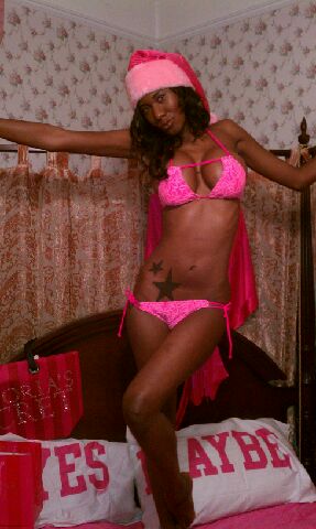 Female model photo shoot of Candy24