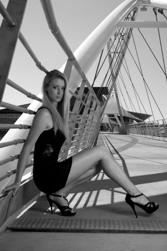 Female model photo shoot of Elizabeth Glenn in Tempe, AZ