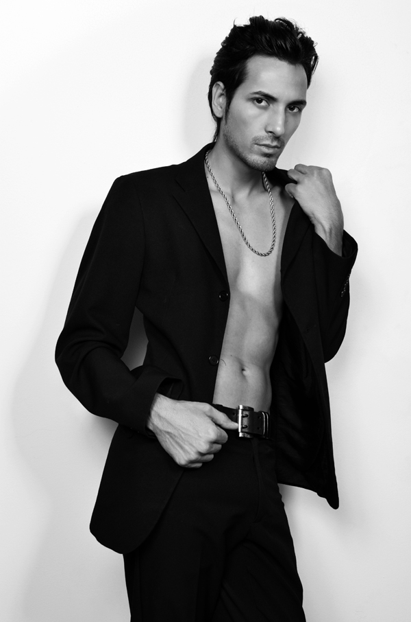Male model photo shoot of Noe Lozano by calvinbrockington