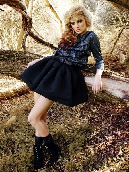 Female model photo shoot of Jess Karas