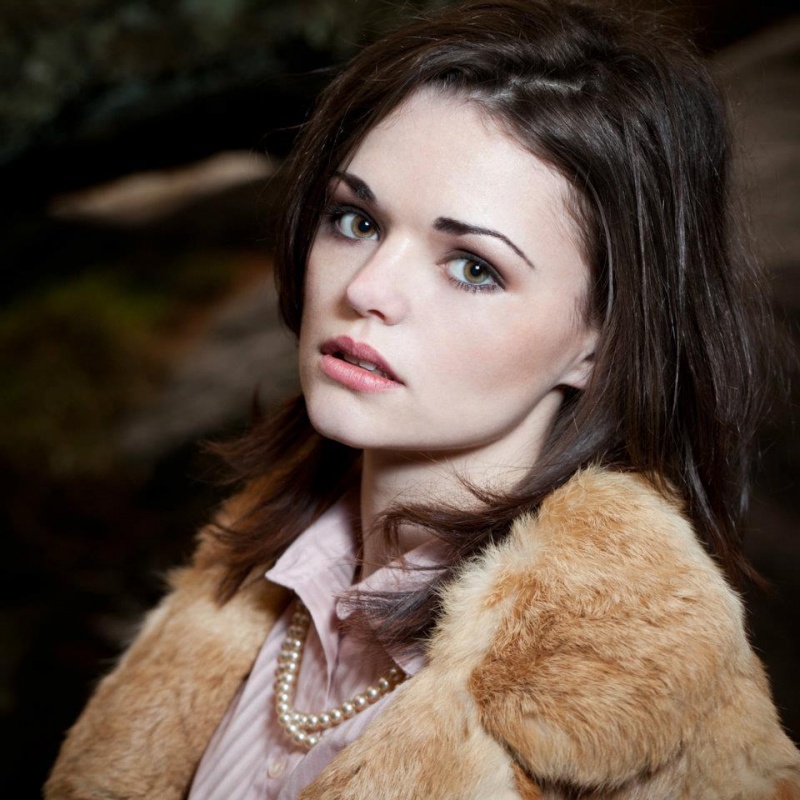 Female model photo shoot of Jodi Lakin by Ian Egner in Peak District