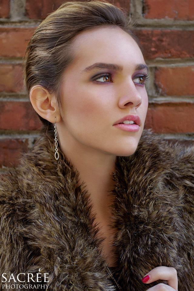 Female model photo shoot of Julia Vivian