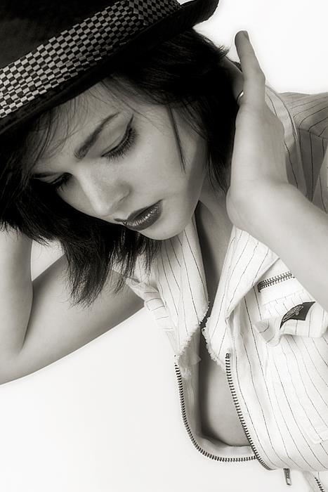 Female model photo shoot of Abigirl22 by 40 Digital Photography