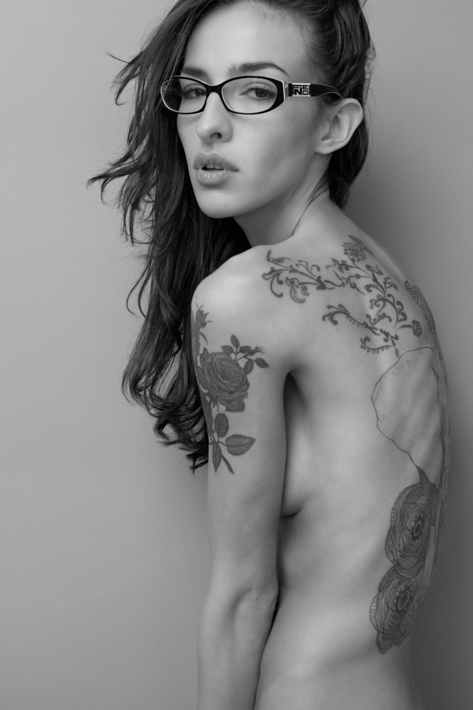 Female model photo shoot of marlow DeVonne