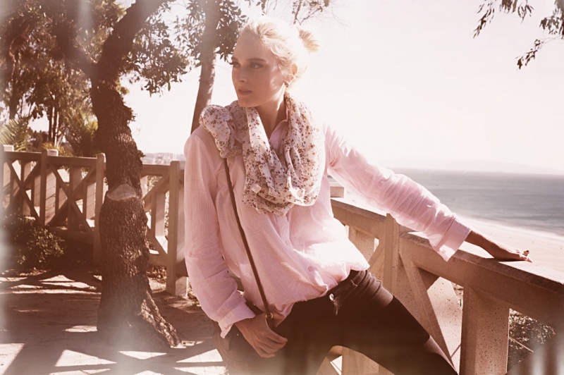 Female model photo shoot of Suz del Mar in Santa Monica