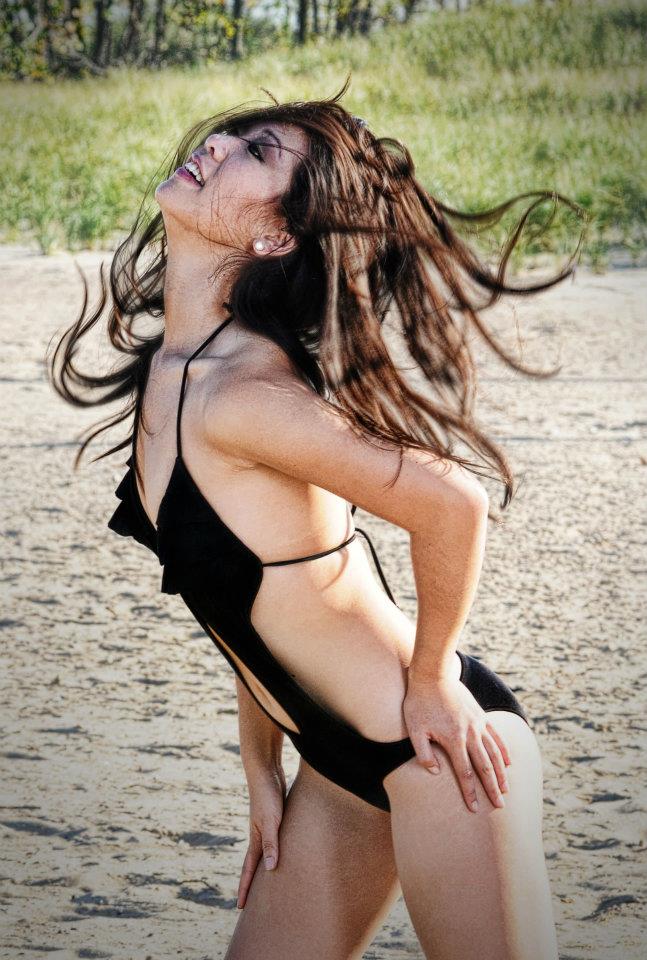 Female model photo shoot of Stephanie Sassy