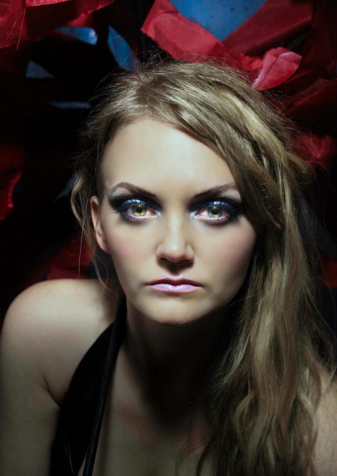 Female model photo shoot of Natalie Bonner