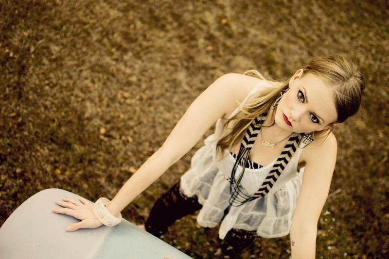Female model photo shoot of Natalie Bonner