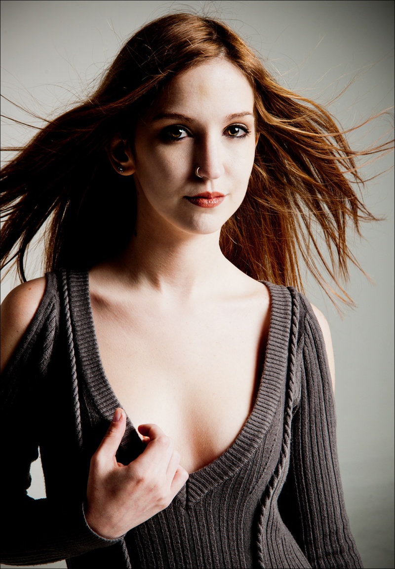 Female model photo shoot of Hannah Eli