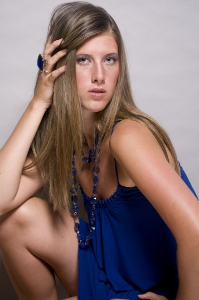 Female model photo shoot of Ashley Lynne Wickham