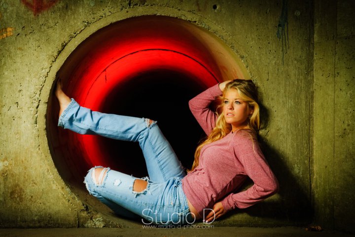 Female model photo shoot of Lindsey Jordan
