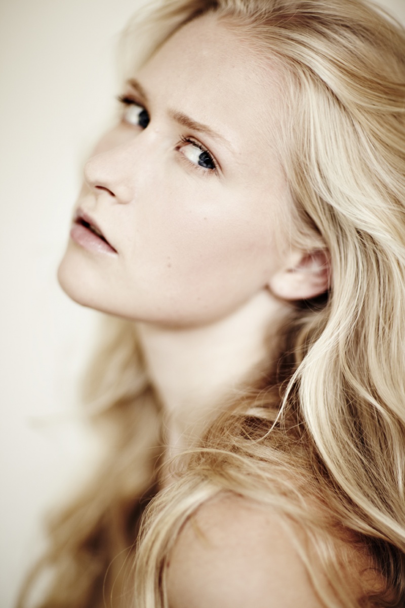 Female model photo shoot of SigneSigne by Sarah Brimley