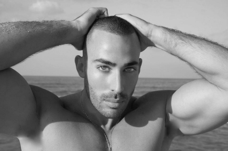 Male model photo shoot of Eyal Baruch 