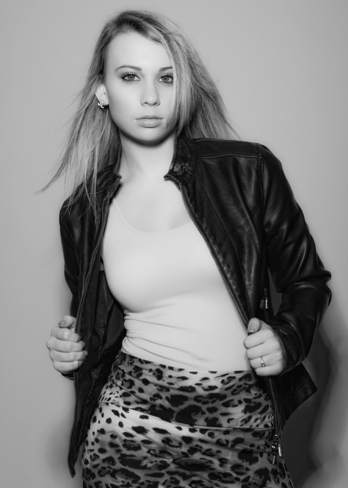 Female model photo shoot of BriannaAshley by Brett Marler