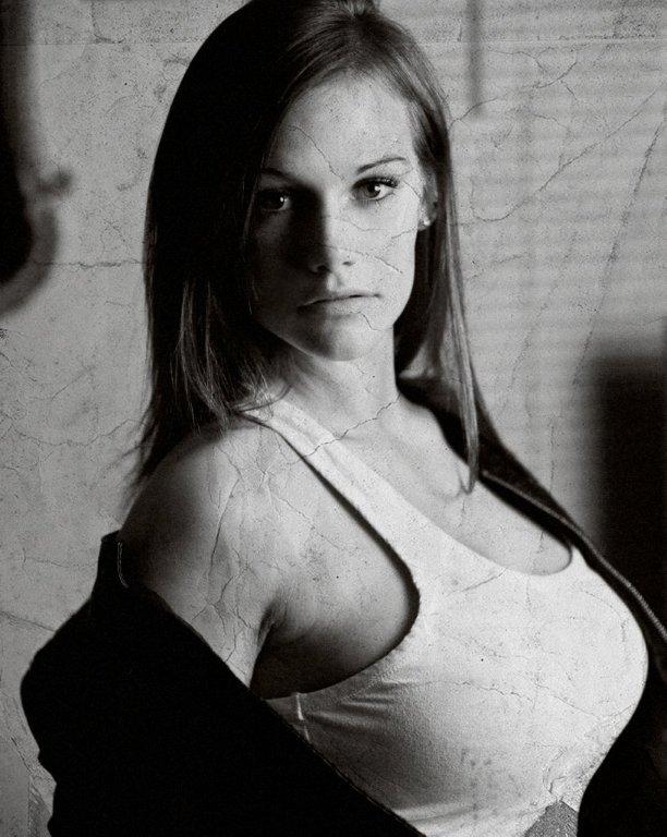 Female model photo shoot of Maria Sutton