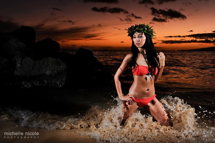 Female model photo shoot of Michelle Nicole Photo in Oahu, Hawaii