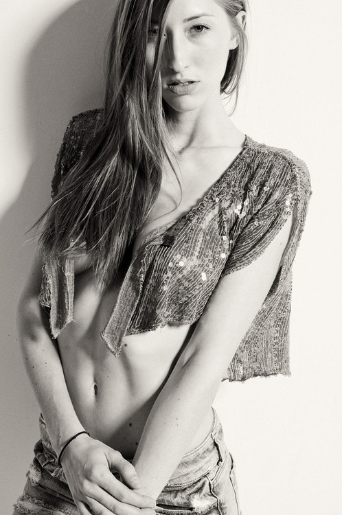 Female model photo shoot of Jessica Lytle 