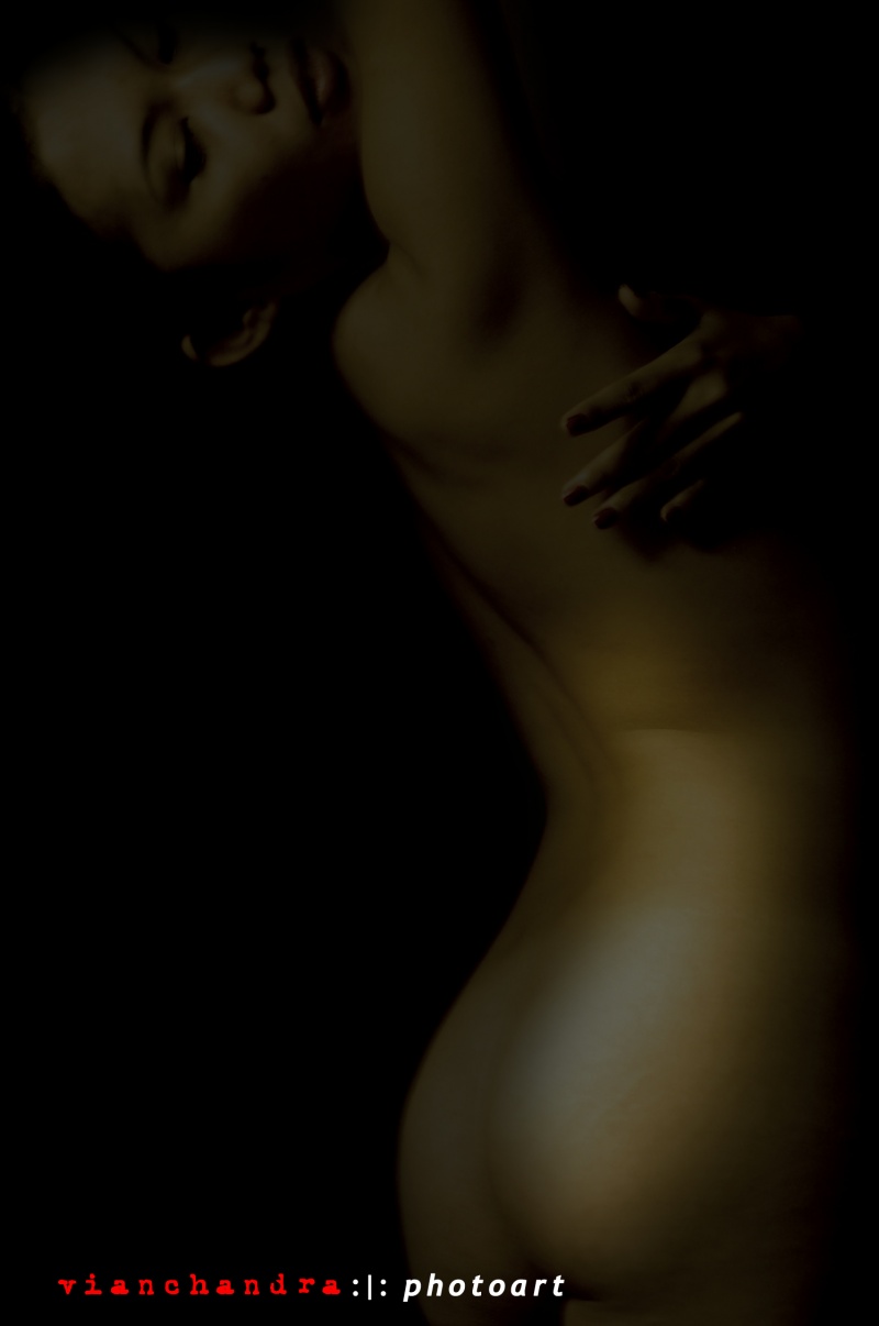 Male model photo shoot of vianchandra in in the dark