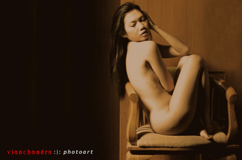 Male model photo shoot of vianchandra in room