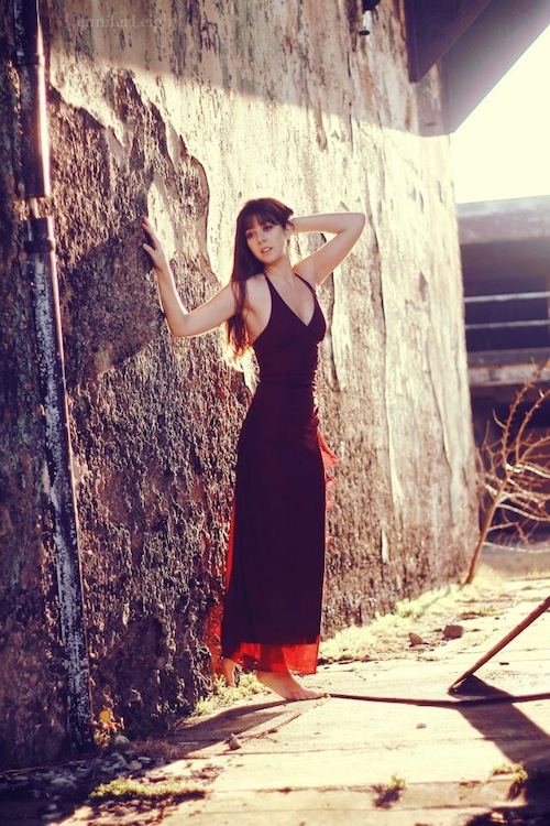 Female model photo shoot of Amy Larisa by Jennifer Leigh 