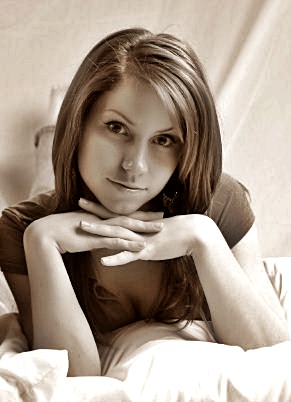 Female model photo shoot of Amanda Allison