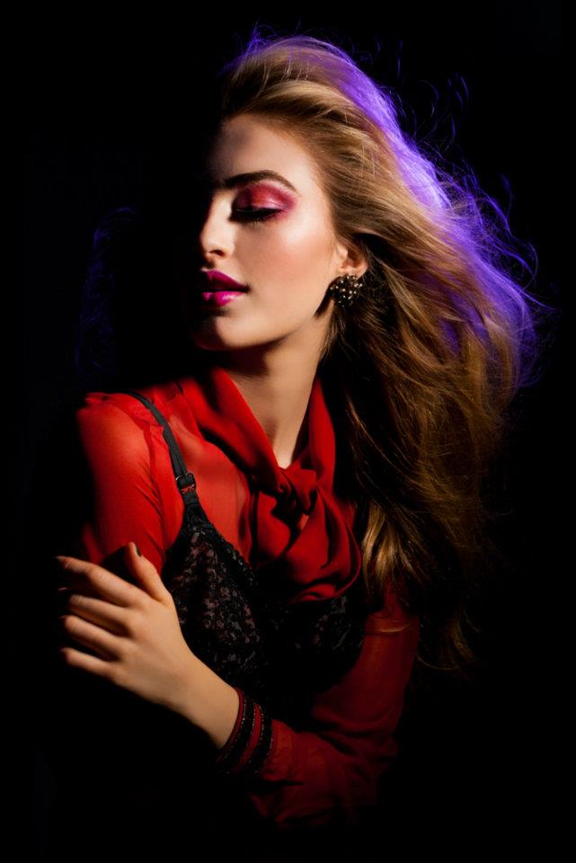 Female model photo shoot of bianca_alexis