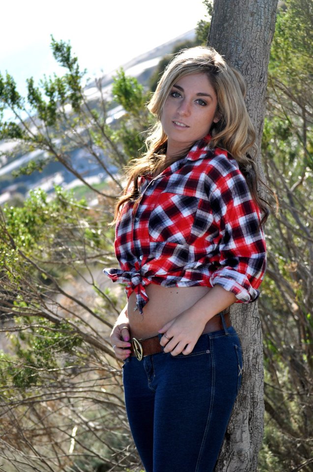 Female model photo shoot of Amanda  Levine in Ventura