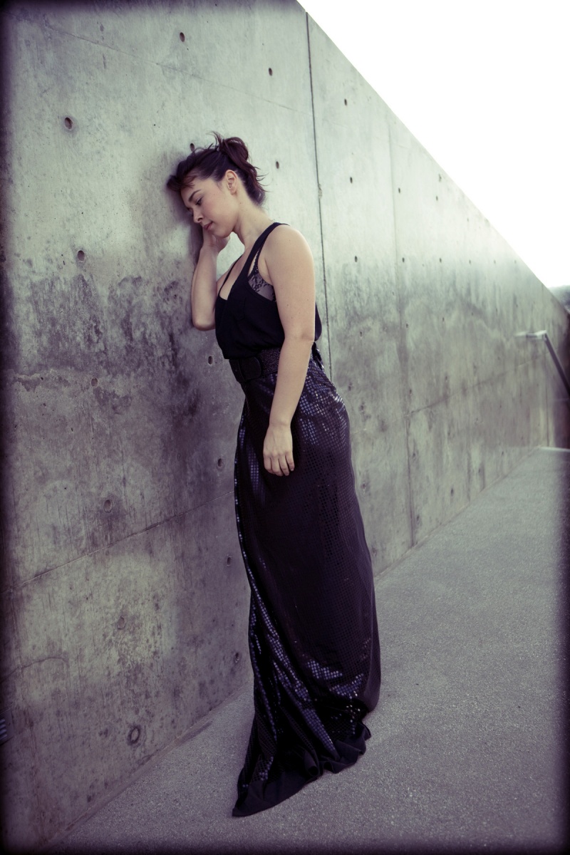 Female model photo shoot of Hollyvinyl in los angeles
