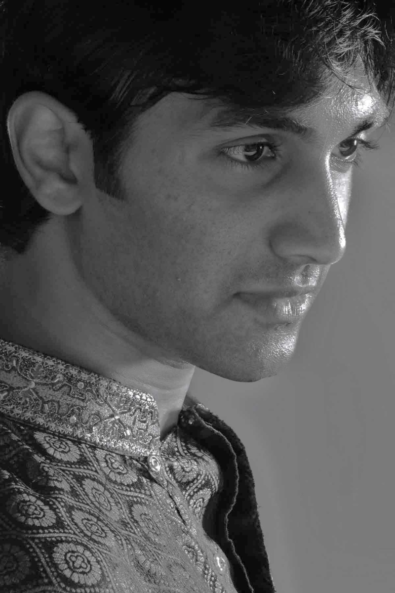 Male model photo shoot of Arun George