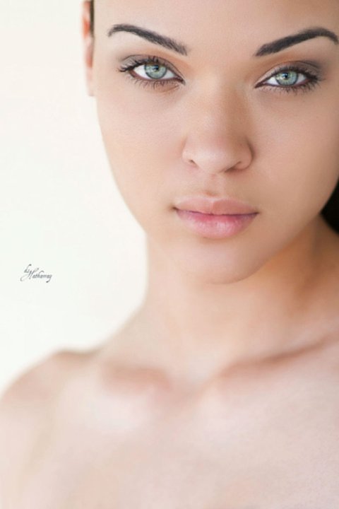 Female model photo shoot of Ria Starr