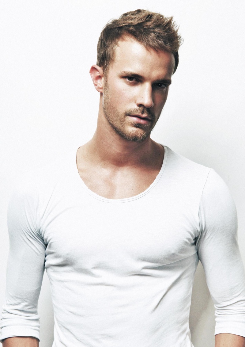 Male model photo shoot of Mathieu Marin