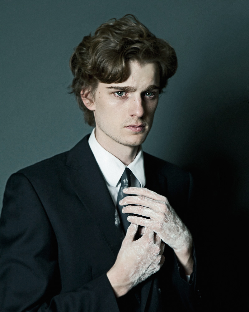 Male model photo shoot of Christoffer Nilsson