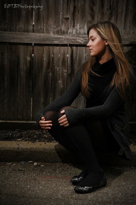Female model photo shoot of Lindsey Baxter
