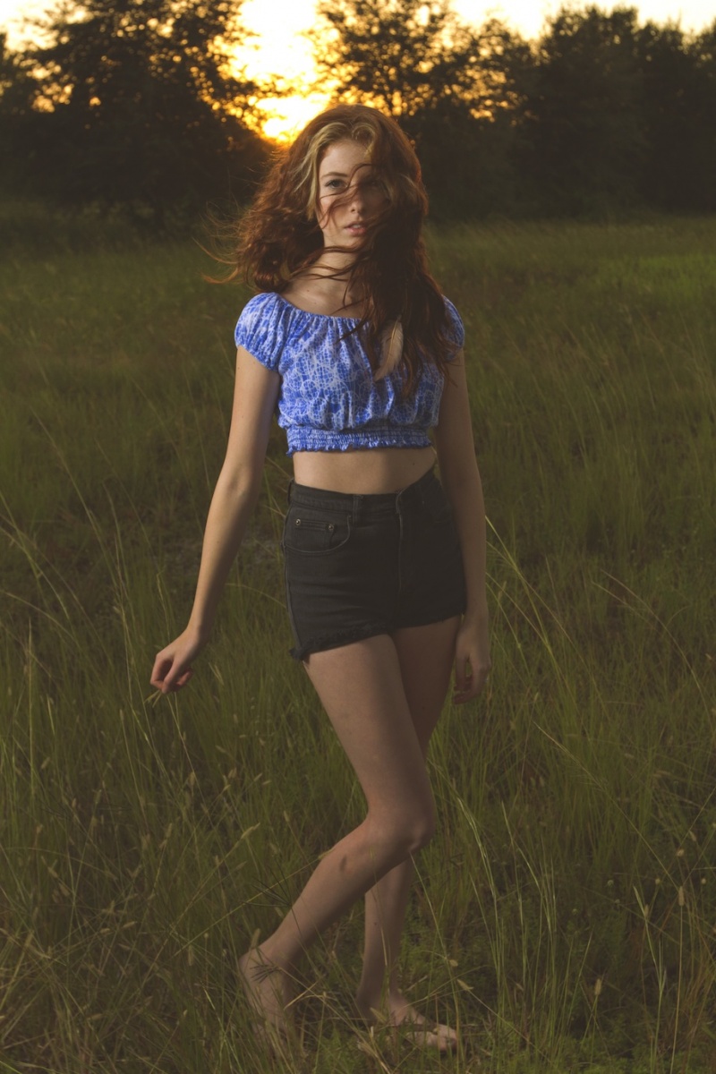Female model photo shoot of Lindsay Young