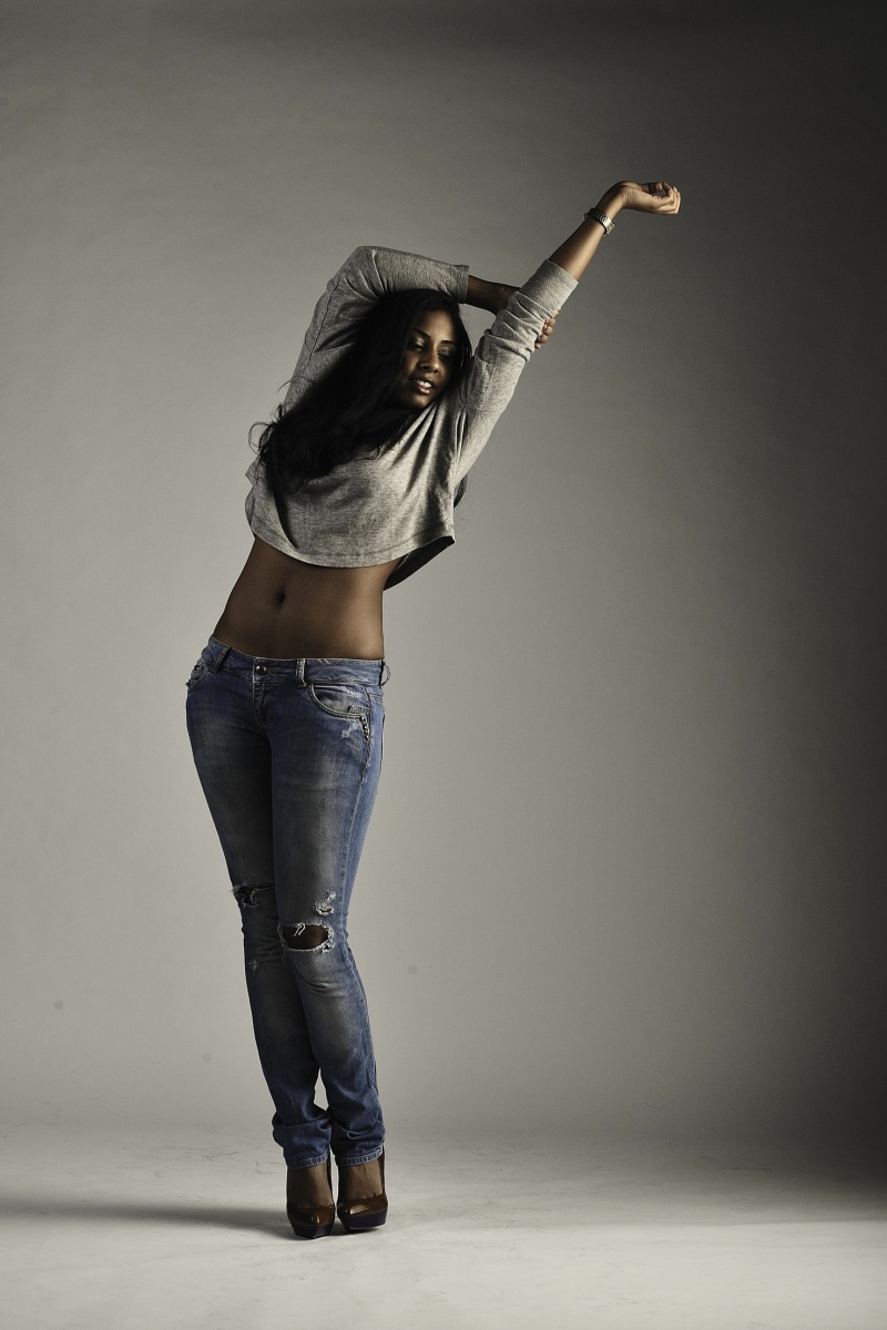 Female model photo shoot of Mara West