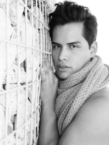 Male model photo shoot of Fernando Gonzalez Model