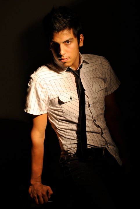 Male model photo shoot of Ed Villa